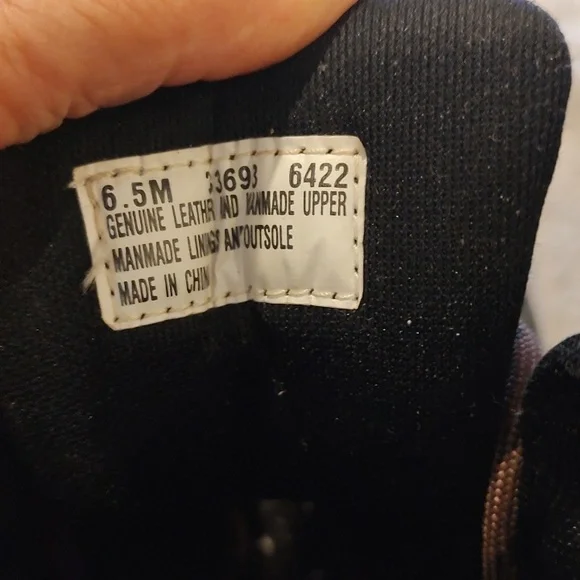 Women's Timberland Hiking Boots - Picture 4 of 9